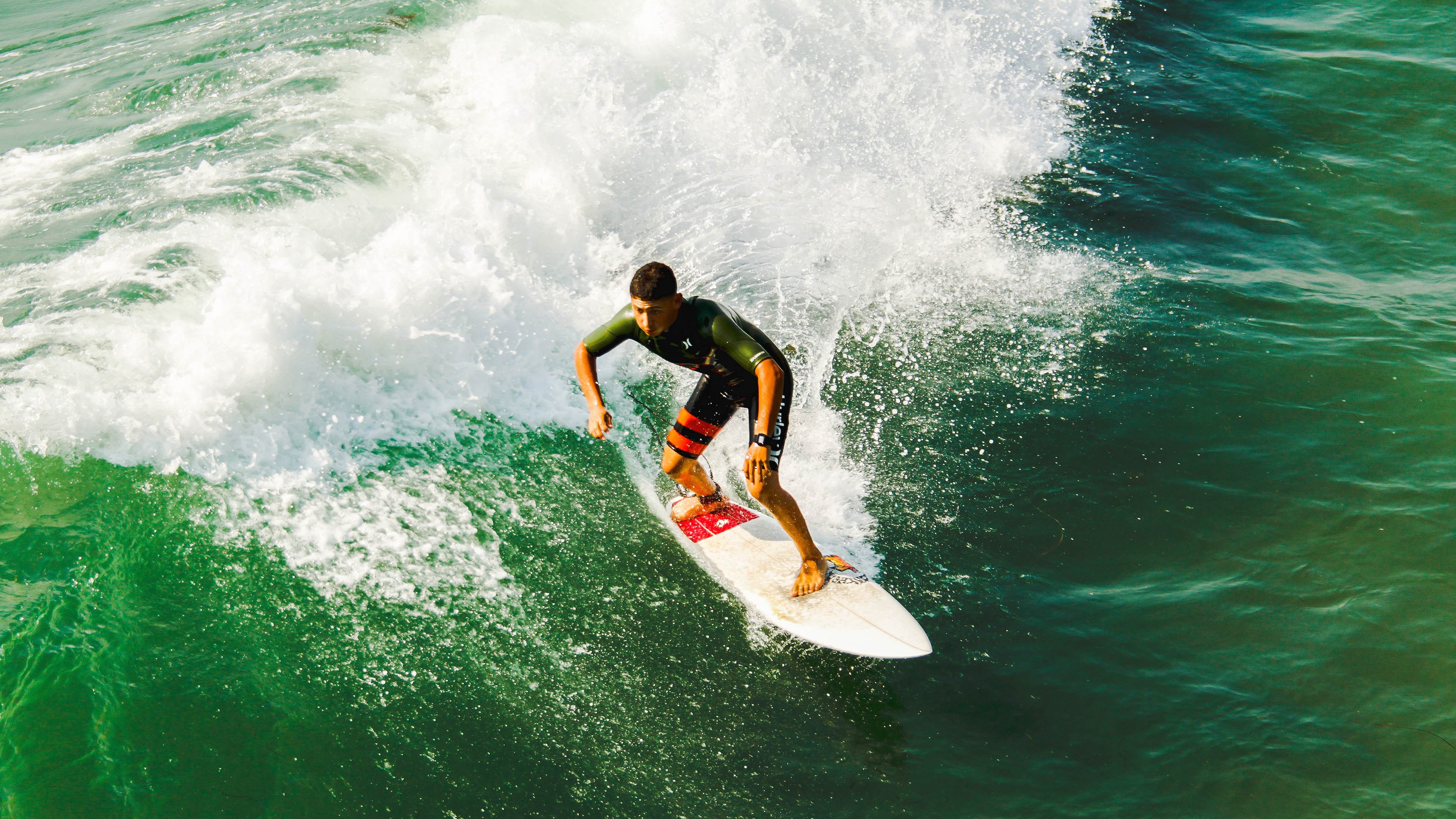 阿尔瓦雷斯爆发掀翻尼斯,亚特兰大书写欧战新章