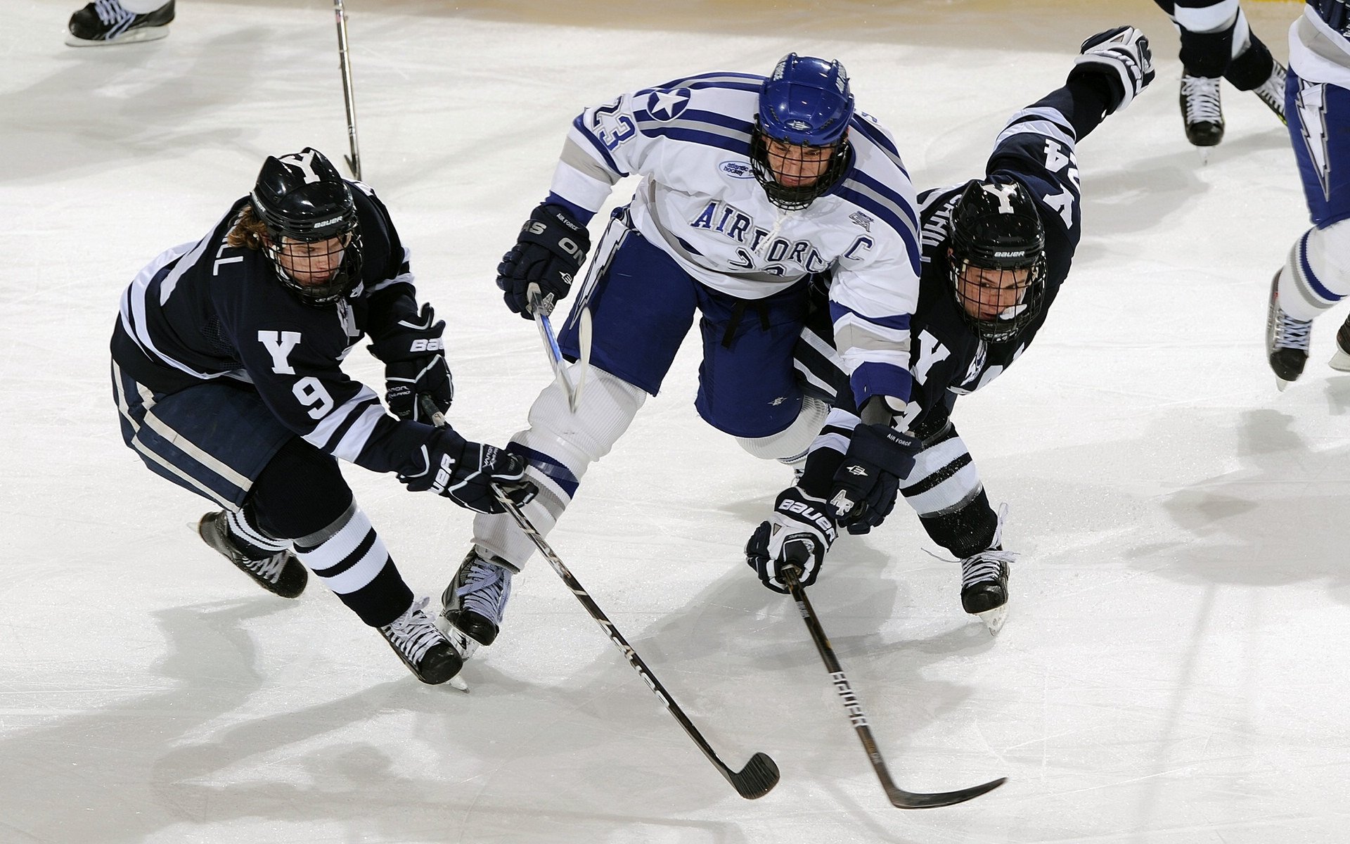 开云体育中国-童话再续，丹麦维京战吼响彻欧冠淘汰赛，力克美国书写北欧新传奇